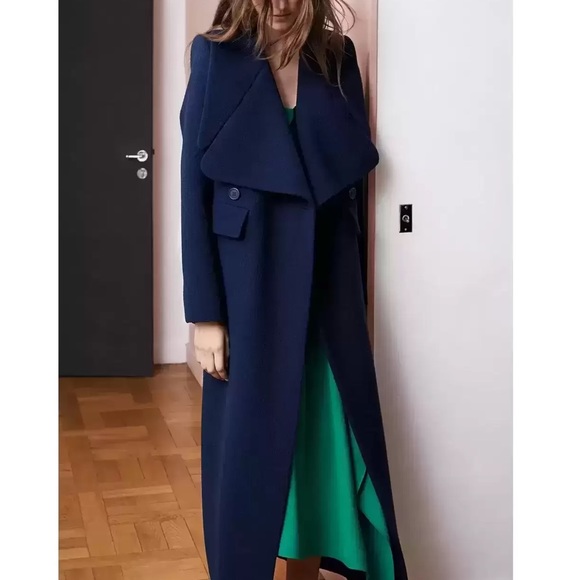 ✨ NWOT CHLOE iconic wool navy coat - Picture 2 of 9